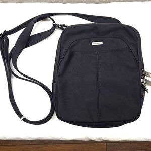 Travelon Crossbody Locking Zipper Bag Black
